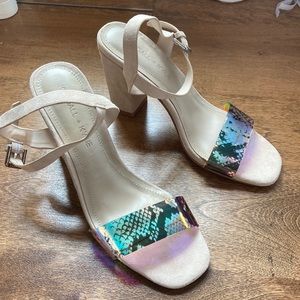 Kendall & Kylie beige suede sandal heels